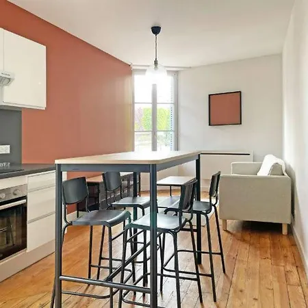 Le Montagnon - Ideal Famille - Centre De Daire